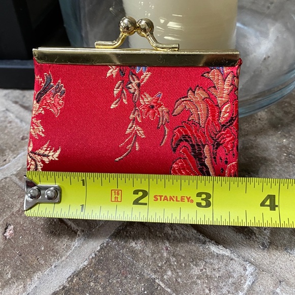 Brocade Fabric Kiss Lock Coin Purse Clutch Gold Tone Hardware - Picture 6 of 7